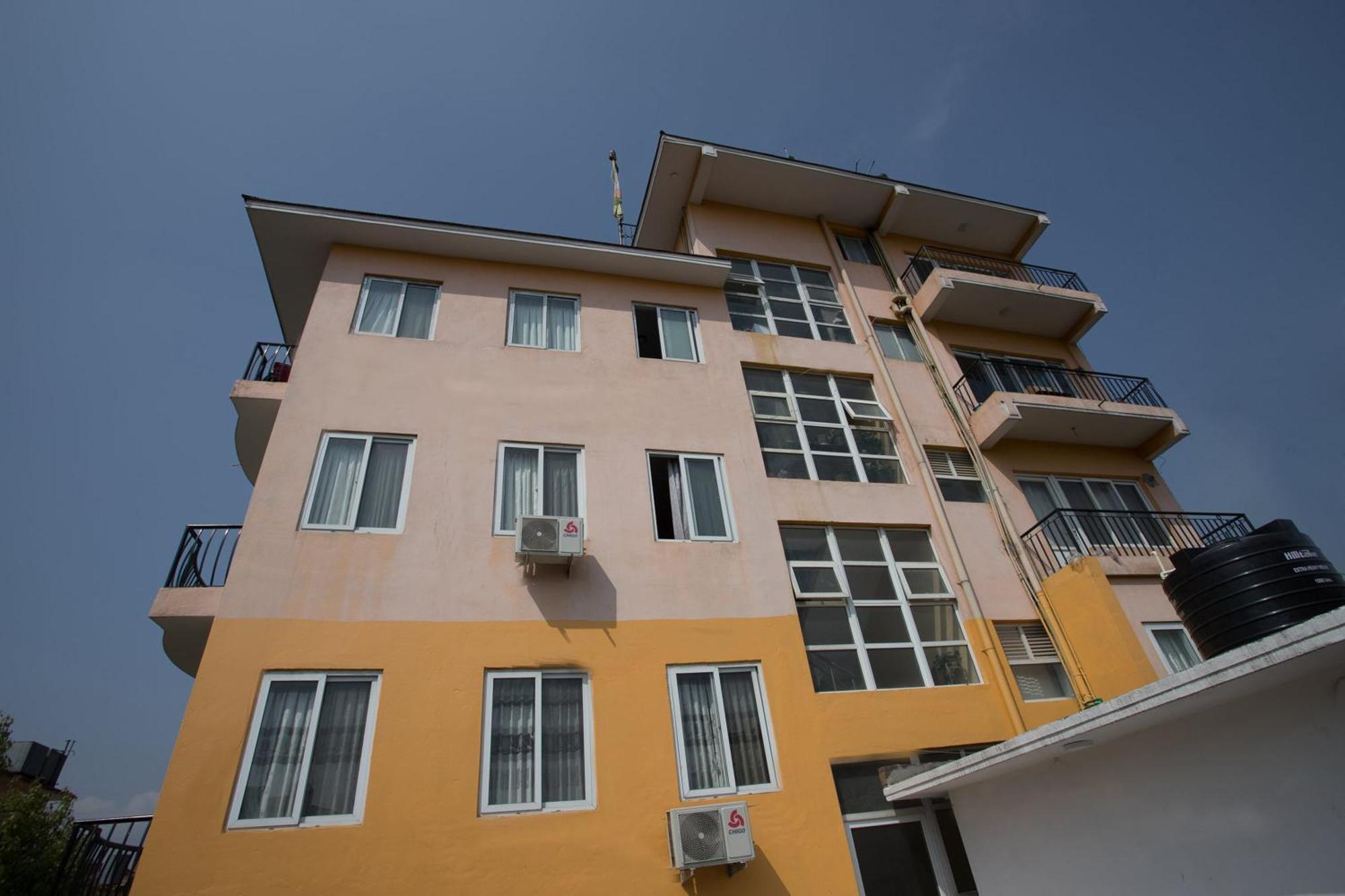OYO 135 Lost Garden Apartment&Guest House Katmandou Extérieur photo